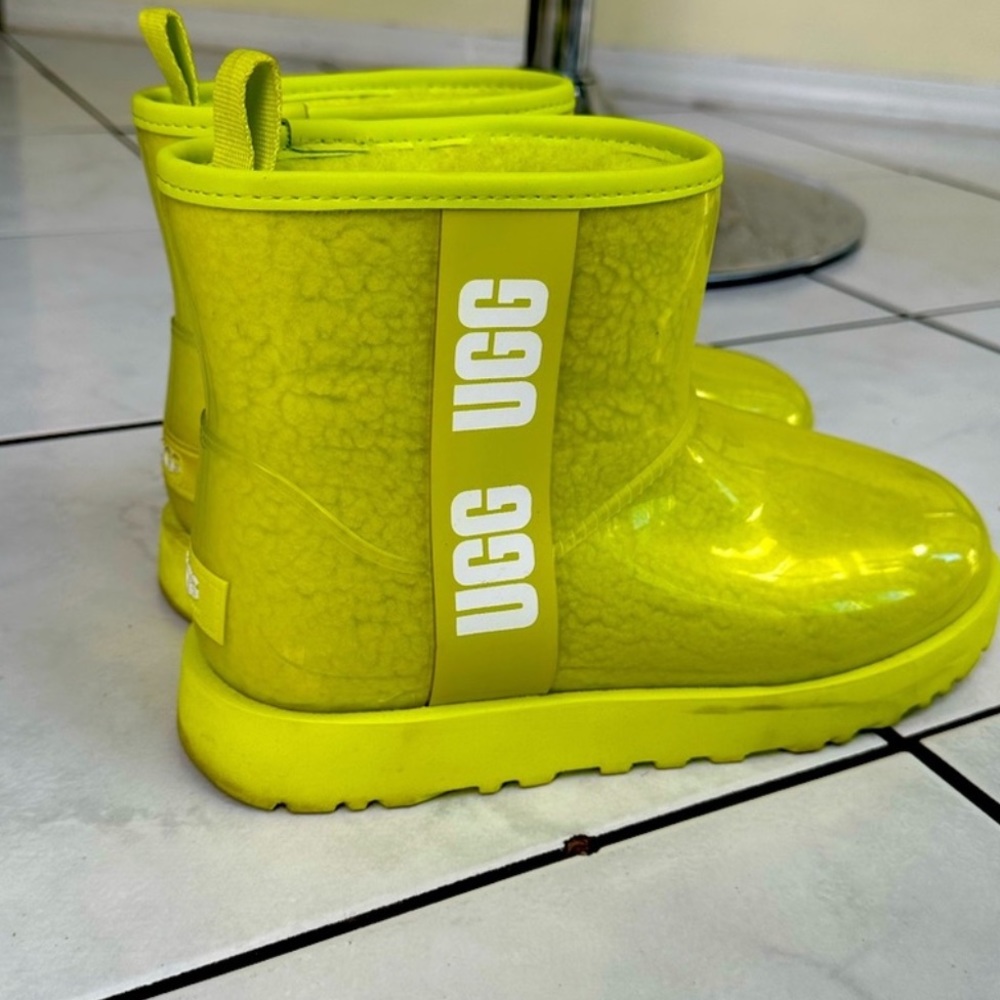 UGG Classic Clear Mini Boot